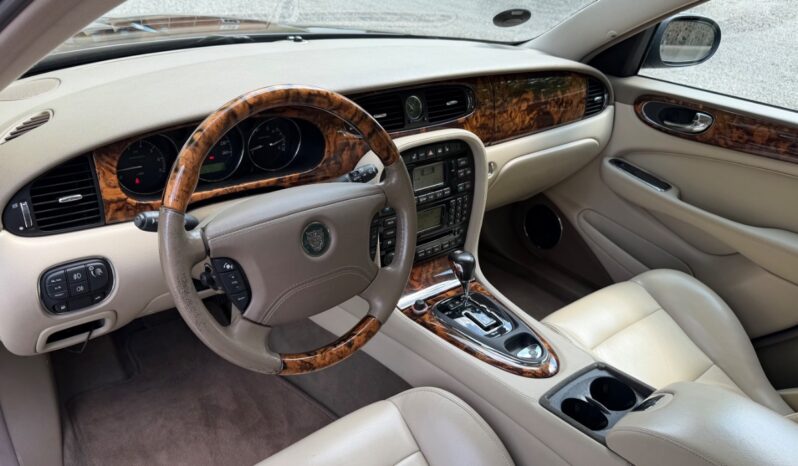 Jaguar XJR 4.2 Kompressor (model gen X350) full