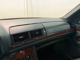 Mercedes-Benz S-Klasse (W140) 500 SE full