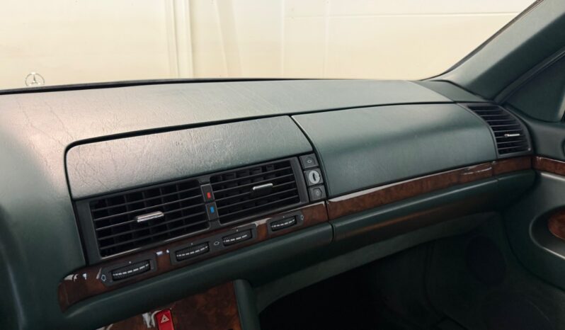 Mercedes-Benz S-Klasse (W140) 500 SE full