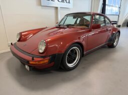 Porsche 911 930 3.3 Turbo Coupe full