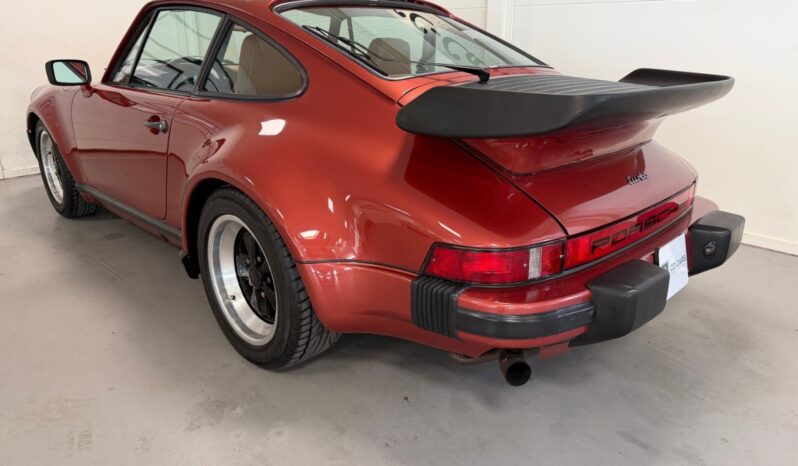 Porsche 911 930 3.3 Turbo Coupe full