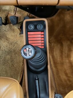 Porsche 911 930 3.3 Turbo Coupe full