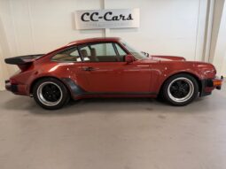 Porsche 911 930 3.3 Turbo Coupe full