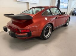 Porsche 911 930 3.3 Turbo Coupe full