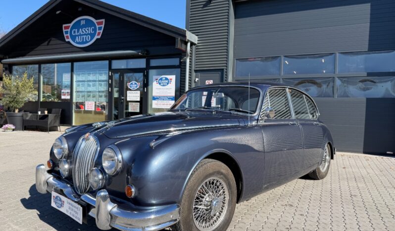 Jaguar Mk II sedan full