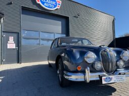 Jaguar Mk II sedan full