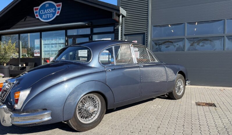 Jaguar Mk II sedan full