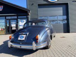 Jaguar Mk II sedan full