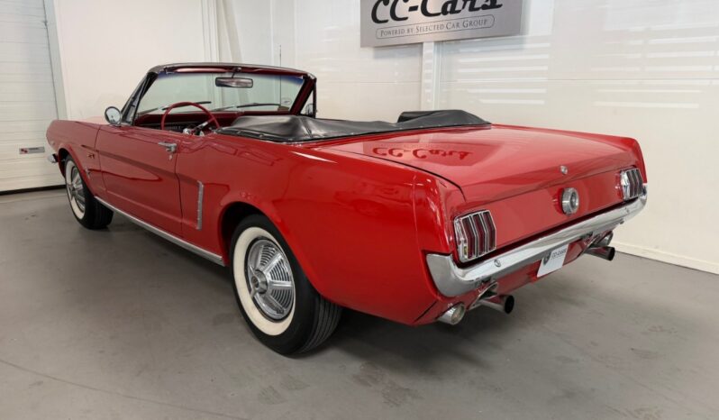 Ford Mustang Cabriolet V8 full