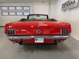 Ford Mustang Cabriolet V8 full