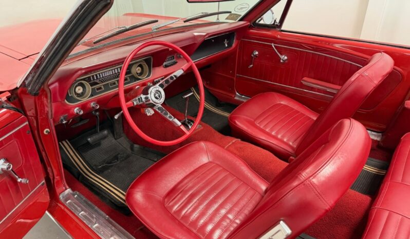 Ford Mustang Cabriolet V8 full