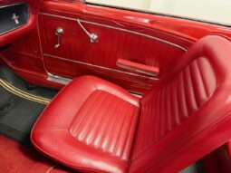 Ford Mustang Cabriolet V8 full