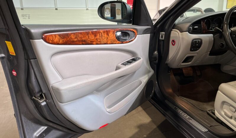 Jaguar X-Type XJ8 V8 AUT full