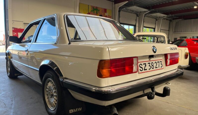 BMW 3-serie E30 320i 2-dørs full