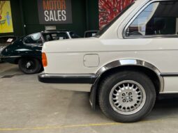 BMW 3-serie E30 320i 2-dørs full