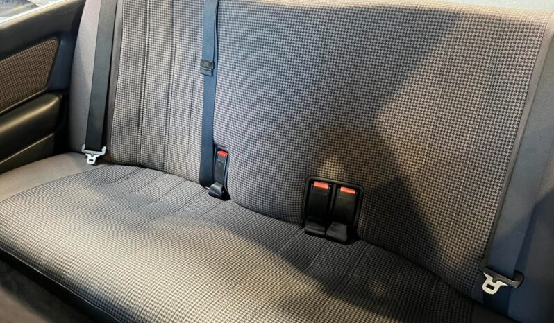 BMW 3-serie E30 320i 2-dørs full