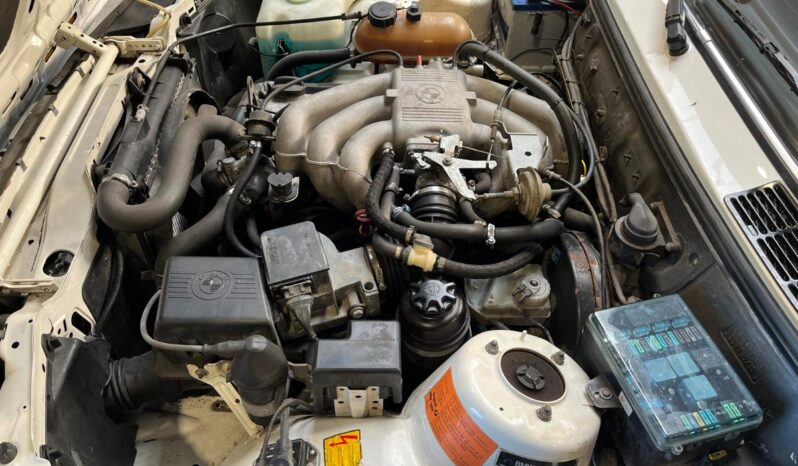 BMW 3-serie E30 320i 2-dørs full