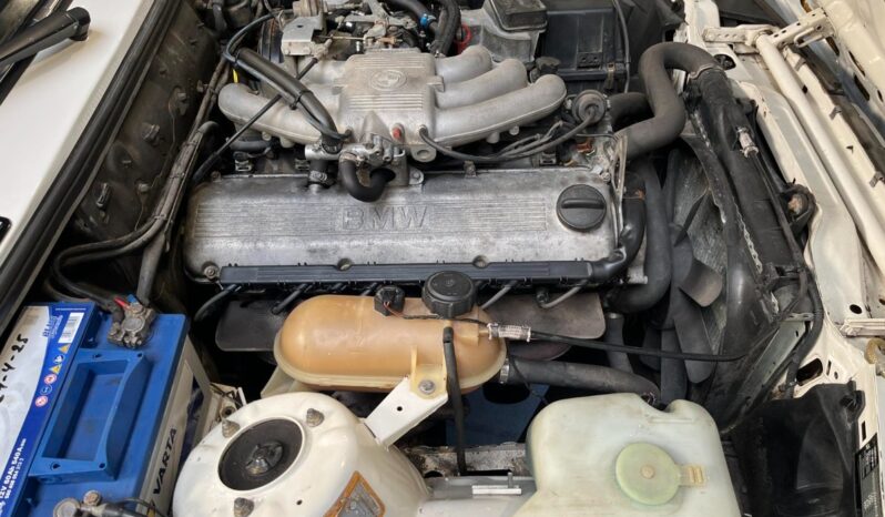 BMW 3-serie E30 320i 2-dørs full
