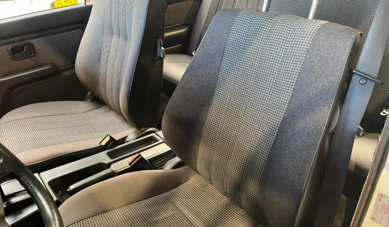 BMW 3-serie E30 320i 2-dørs full