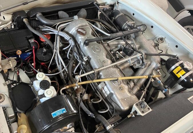 Mercedes-Benz SL (W113) 280sl full