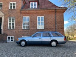 Mercedes-Benz E-Klasse (W124) 230 TE full