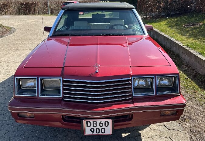 Dodge Challenger 600 Convertible full