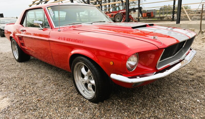 Ford Mustang Hardtop full
