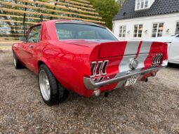 Ford Mustang Hardtop full