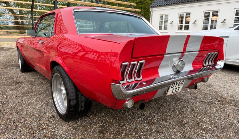 Ford Mustang Hardtop full