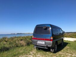 Mitsubishi Pajero L300 Starwagon full