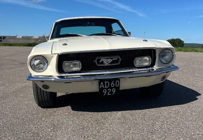 Ford Mustang GT/CS full