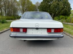 Mercedes-Benz 200-300 (W123) 230C full