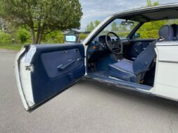 Mercedes-Benz 200-300 (W123) 230C full