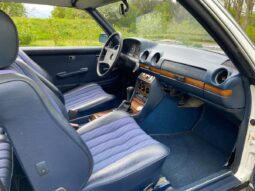 Mercedes-Benz 200-300 (W123) 230C full