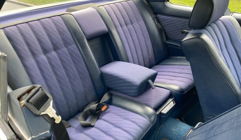 Mercedes-Benz 200-300 (W123) 230C full