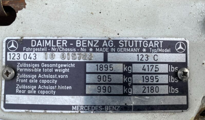 Mercedes-Benz 200-300 (W123) 230C full