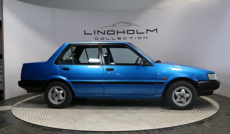 Toyota Corolla 1,3 DX 4d full