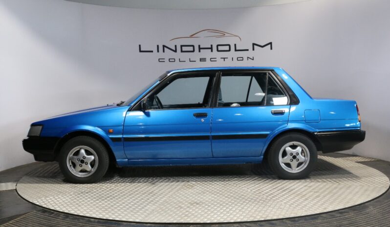 Toyota Corolla 1,3 DX 4d full