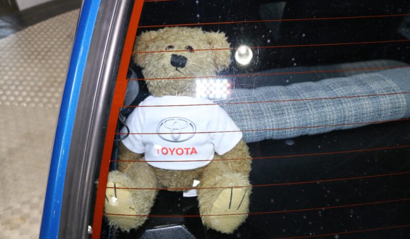 Toyota Corolla 1,3 DX 4d full