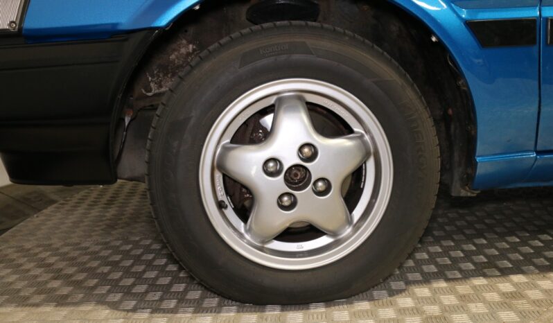 Toyota Corolla 1,3 DX 4d full