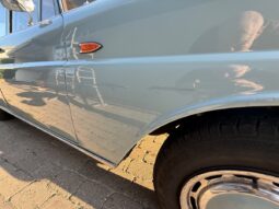 Mercedes-Benz 190-230 (W110) 230 full