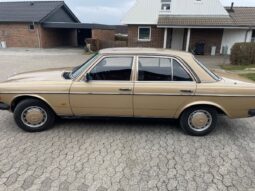 Mercedes-Benz 200-300 (W123) 230 E Aut full