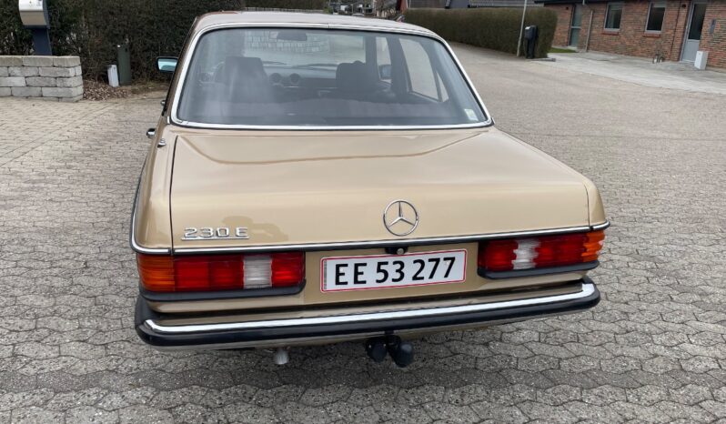 Mercedes-Benz 200-300 (W123) 230 E Aut full