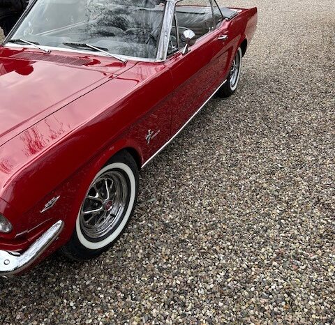 Ford Mustang cabriolet full