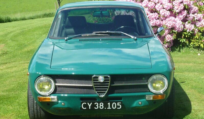 Alfa Romeo Giulia GTJ 1300 full