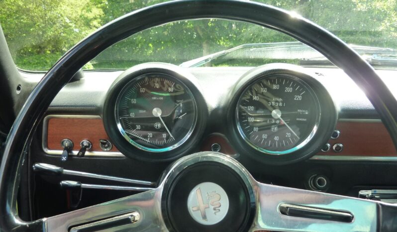 Alfa Romeo Giulia GTJ 1300 full