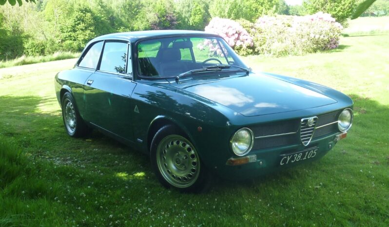 Alfa Romeo Giulia GTJ 1300 full