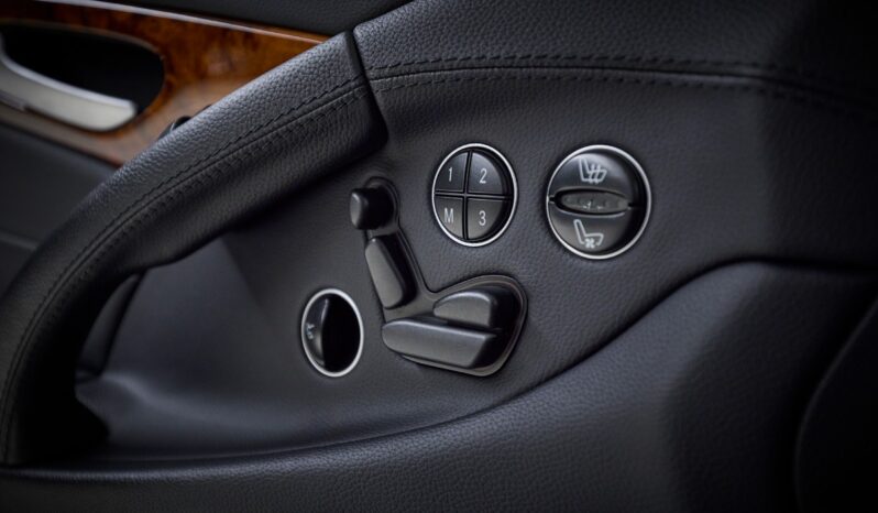 Mercedes-Benz SL (R230) SL 550 full