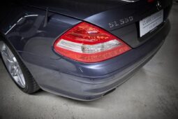 Mercedes-Benz SL (R230) SL 550 full