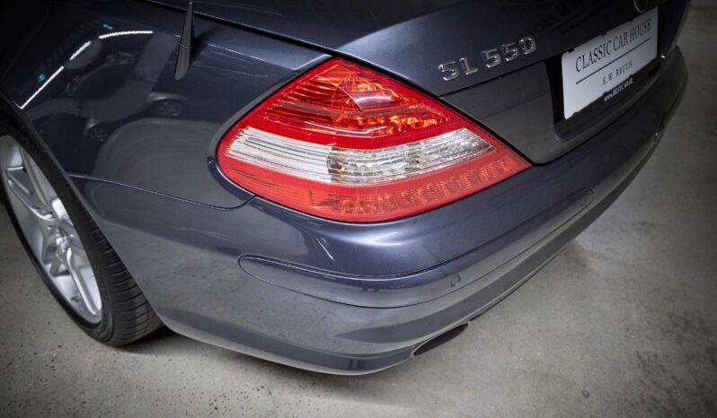 Mercedes-Benz SL (R230) SL 550 full
